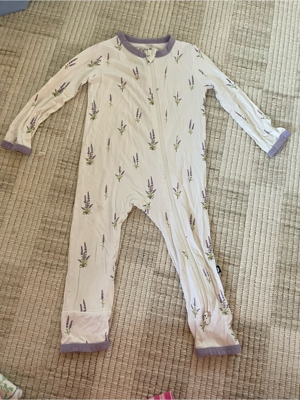 Kyte BABY zippered Romper in Lavender